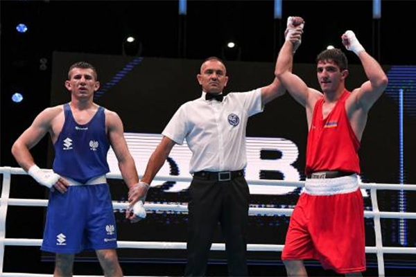 Первая победа Армении на проходящем в Ереване Чемпионате Европы по боксу 