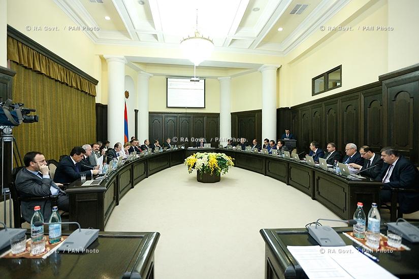 Новый премьер-министр Армении будет назначен в десятидневный срок после принятия отставки Правительства