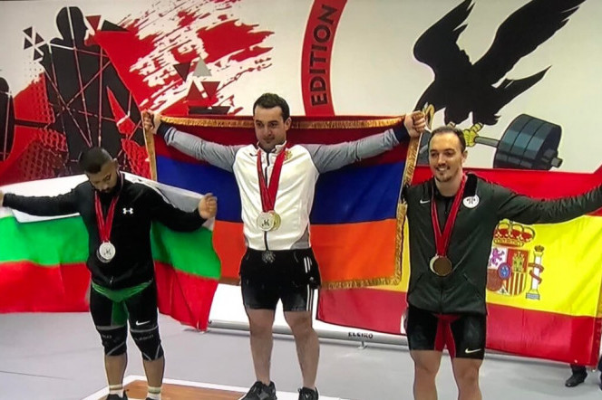 Тяжелоатлет Рафик Арутюнян стал чемпионом Европы!