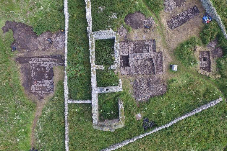 Шотландские археологи на одном из Оркнейских островов обнаружили зал, где пировали викинги