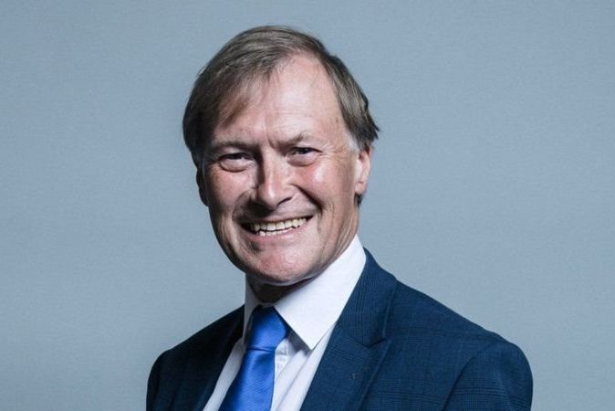 Депутат британского парламента убит ножом в церкви, на встрече с избирателями: полиция объявила это преступление терактом