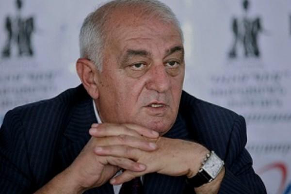 Депутат от правящей партии: Овик Абрамян может присоединиться к Гагику Царукяну
