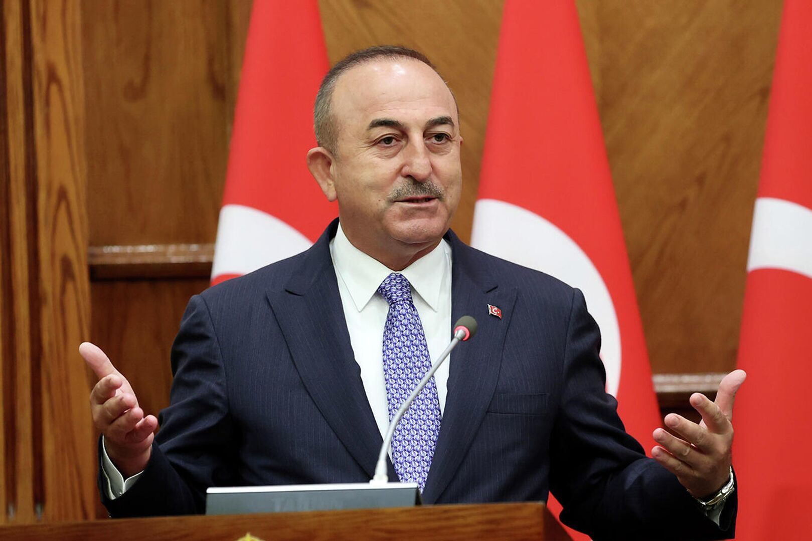 Чавушоглу призвал Армению сосредоточиться на мире с Азербайджаном