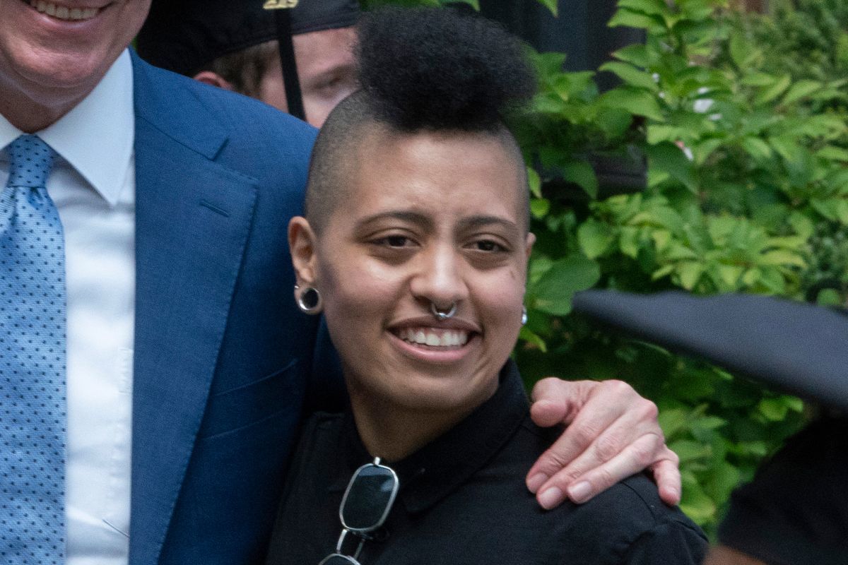 The Hill: дочь мэра Нью-Йорка арестовали за участие в протестных акциях 