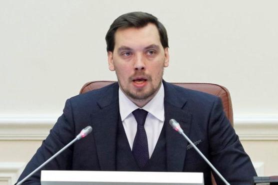 «Решил дать вам шанс»: после скандала с записью Зеленский не принял отставку премьер-министра