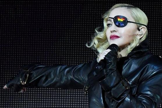 Мадонна отменила уже восьмой концерт своего мирового турне