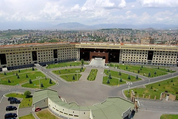 ВС Армении не допустят каких-либо изменений линии соприкосновения с Азербайджаном – МО