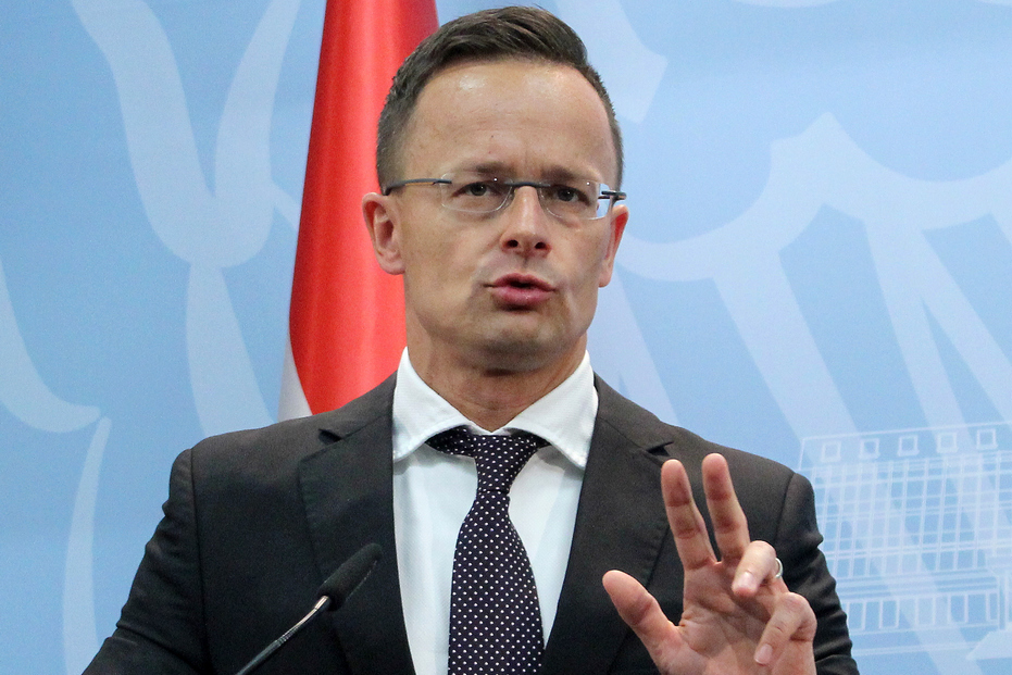 Петер Сийярто: Украинским лидерам пора прекратить оскорблять Венгрию
