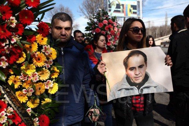 В Ереване началось шествие в память о «доставщике хлеба»