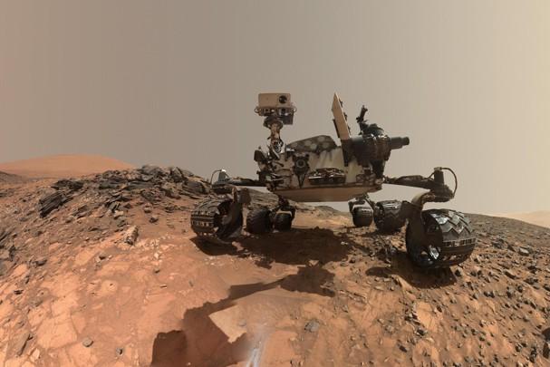 НАСА опубликовало снимки марсохода Curiosity c орбиты Марса