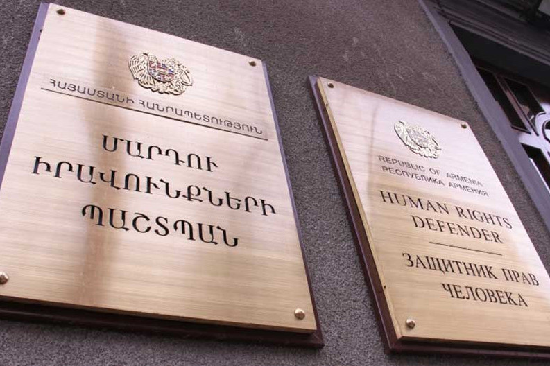 ՄԻՊ աշխատակիցները ոստիկանության բաժանմունքներում են ու ուսումնասիրում են բռնության կոչեր պարունակող սոցցանցային գրառումները