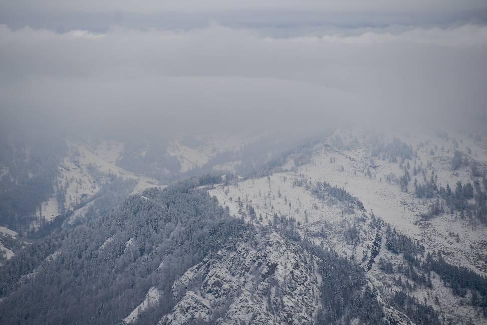При сходе лавины в горах Алтая погибли семеро туристов 