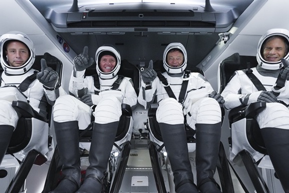 Совершен первый в истории туристический космический полет на МКС