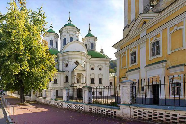 Одна из древнейших армянских церквей в Украине отмечает храмовый праздник