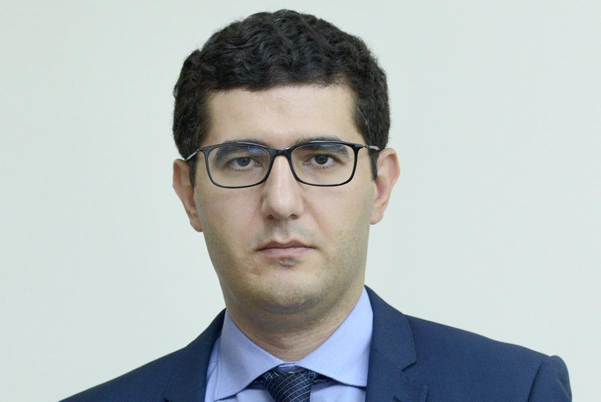 Замминистра юстиции Армении самоизолировался в Эчмиадзине