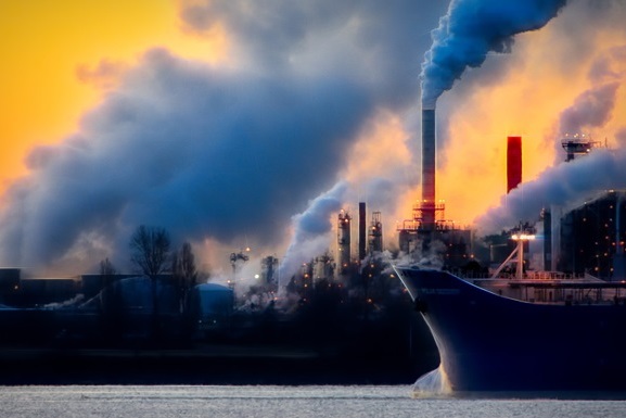 Борьба с уменьшением выбросов парниковых газов ведется в неправильном направлении: ученые 