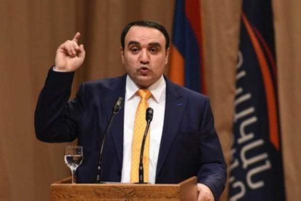 «Հայակական վերածնունդ»-ը փողոց դուրս չի գա