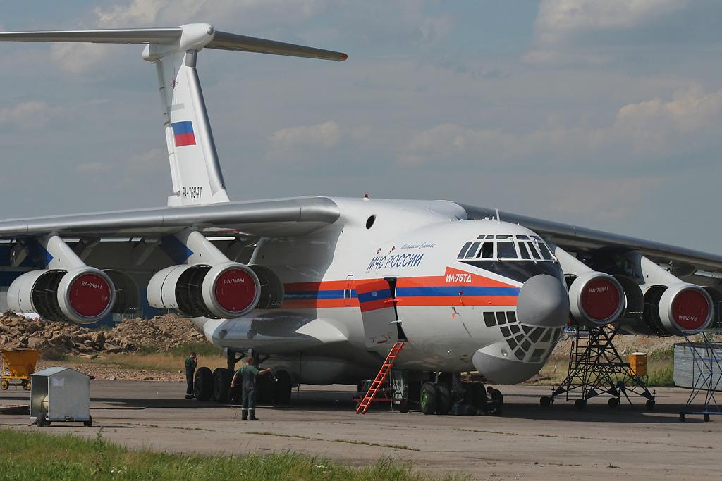 Борт МЧС перевезет сегодня всех граждан Армении, застрявших на Военно-Грузинской дороге
