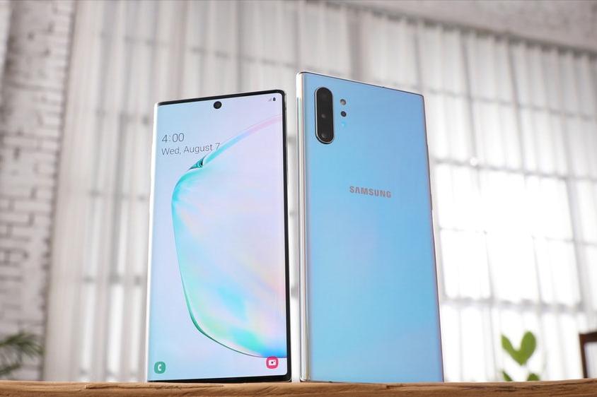 С дополнительными фишками: Samsung официально представила новое поколение смартфонов Galaxy Note 10