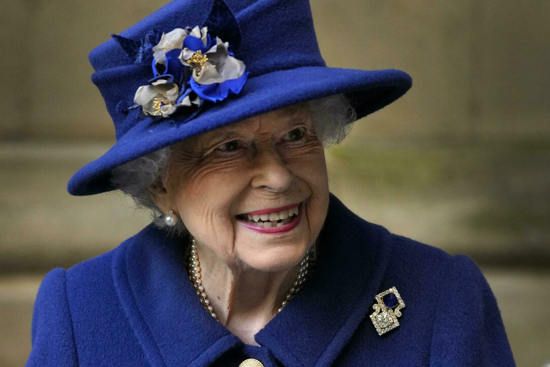 «Ее Величество  не думает, что отвечает критериям для принятия приза»: Елизавета II отказалась от награды «Старейшина года»