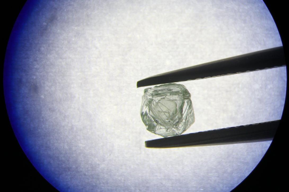 В Якутии нашли уникальный алмаз-матрешку: его возраст может составлять более 800 миллионов лет