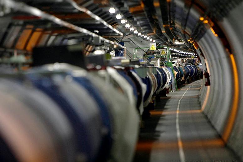 После трехлетнего перерыва CERN запускает Большой адронный коллайдер с рекордной энергией