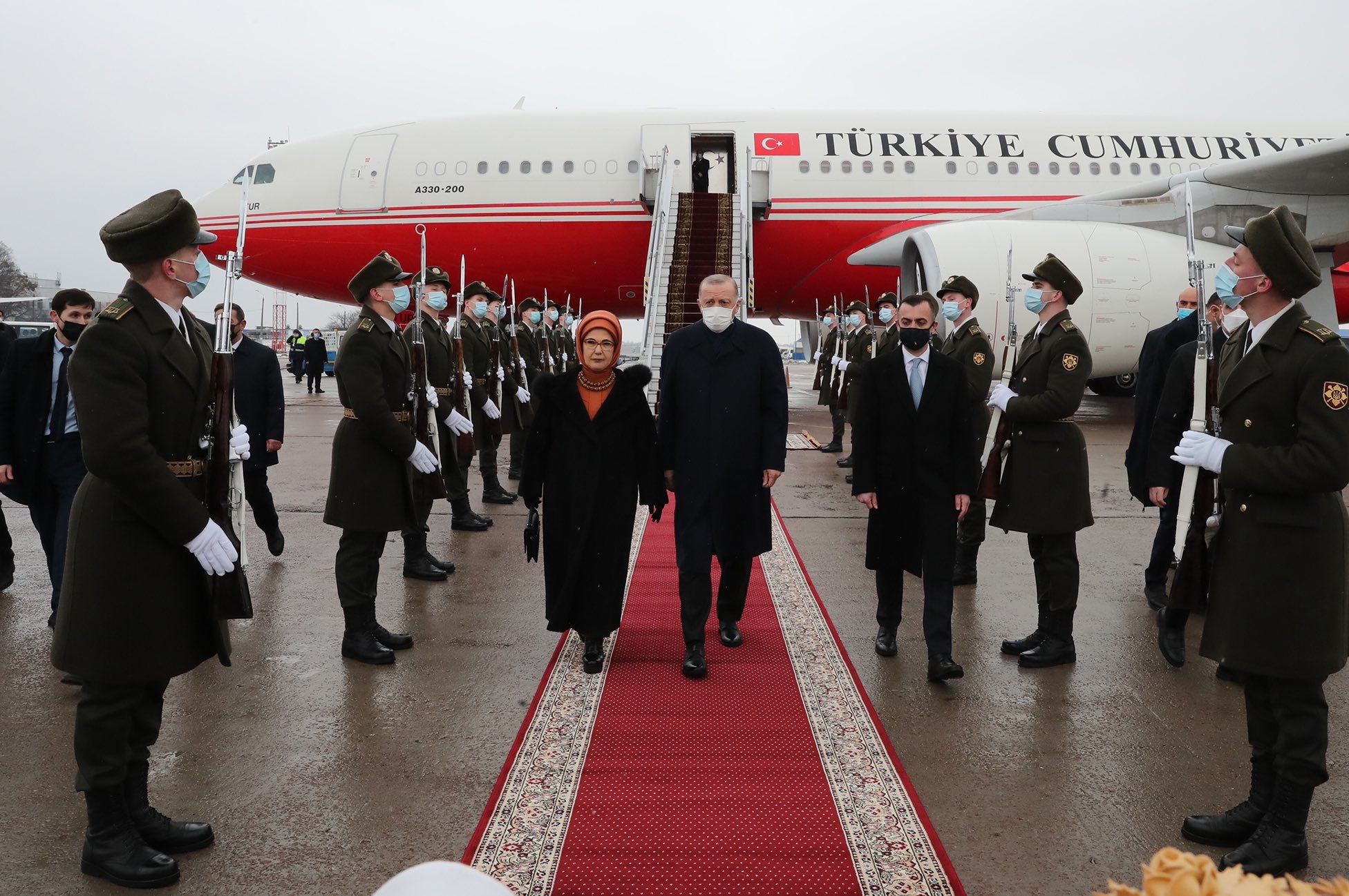 Эрдоган прилетел в Киев