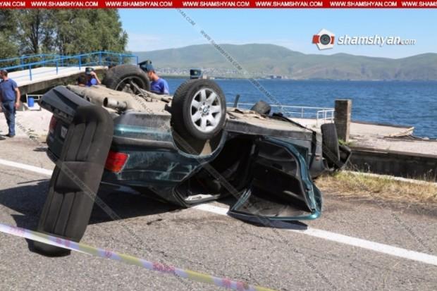 Երեւան-Սեւան ճանապարհին BMW-ն բախվել է սելֆի անողի Prado-ին. BMW-ն շրջվել է