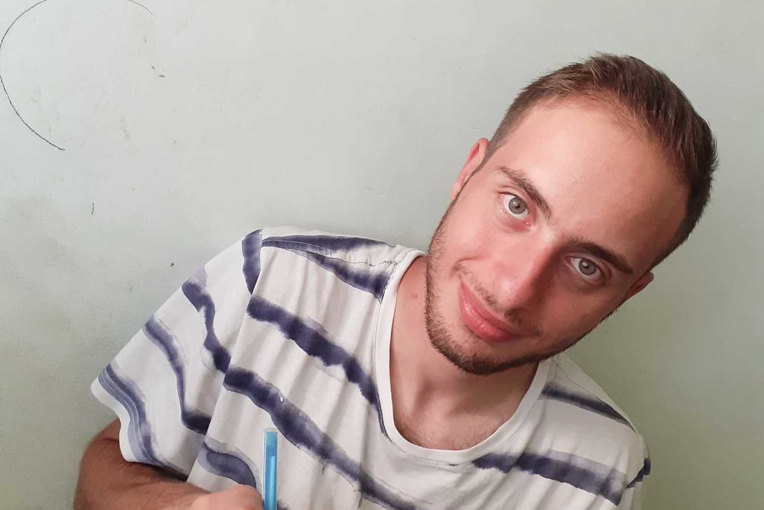 Писатель Минас Мартиросян объявил голодовку: он требует отставки главы Минобразования Армении
