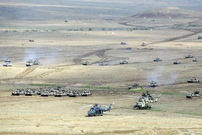 В Азербайджане стартовали широкомасштабные военные учения