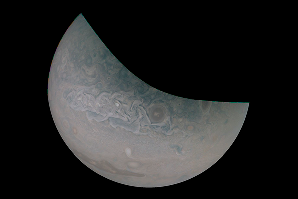 Похожe на полотно художника-абстракциониста: небо Юпитера