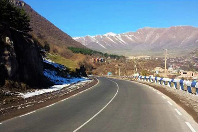 Дорога через Верхний Ларс в Грузии закрыта - МЧС Армении