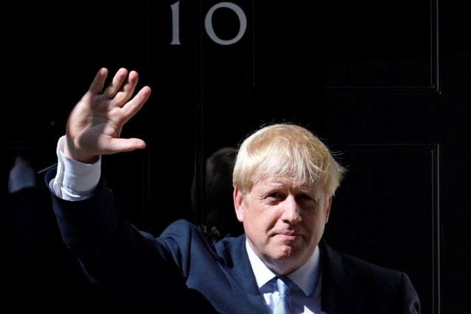 Премьер Великобритании Борис Джонсон сегодня подаст в отставку — Би-би-си