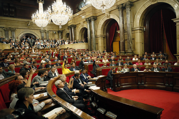Парламент Каталонии принял резолюцию, осуждающую нападения вооруженных сил Азербайджана на гражданское население Арцаха