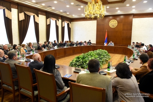 «Արցախի իշխանությունները որևէ հանգամանքում չեն հրաժարվելու ժողովուրդների ինքնորոշման իրավունքի իրացման պայքարի ճանապարհից»․ Հարությունյանը՝ Փաշինյանի ելույթից վրդովված ՀԿ-ներին