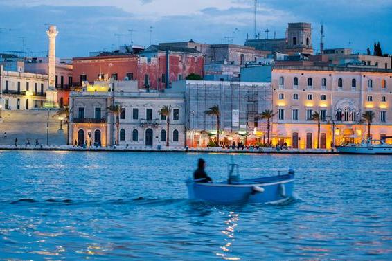 Масштабная операция: в Италии эвакуировали свыше 50 тысяч человек из-за бомбы времен Второй мировой войны 