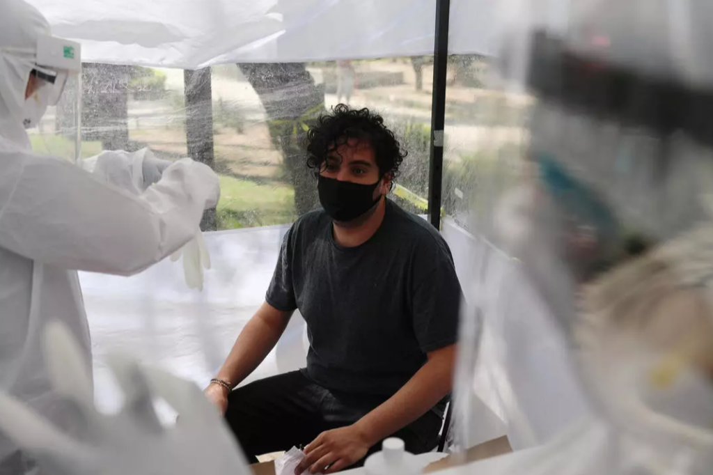 ВОЗ зафиксировала рекордный суточный прирост новых случаев заражения коронавирусом за все время пандемии