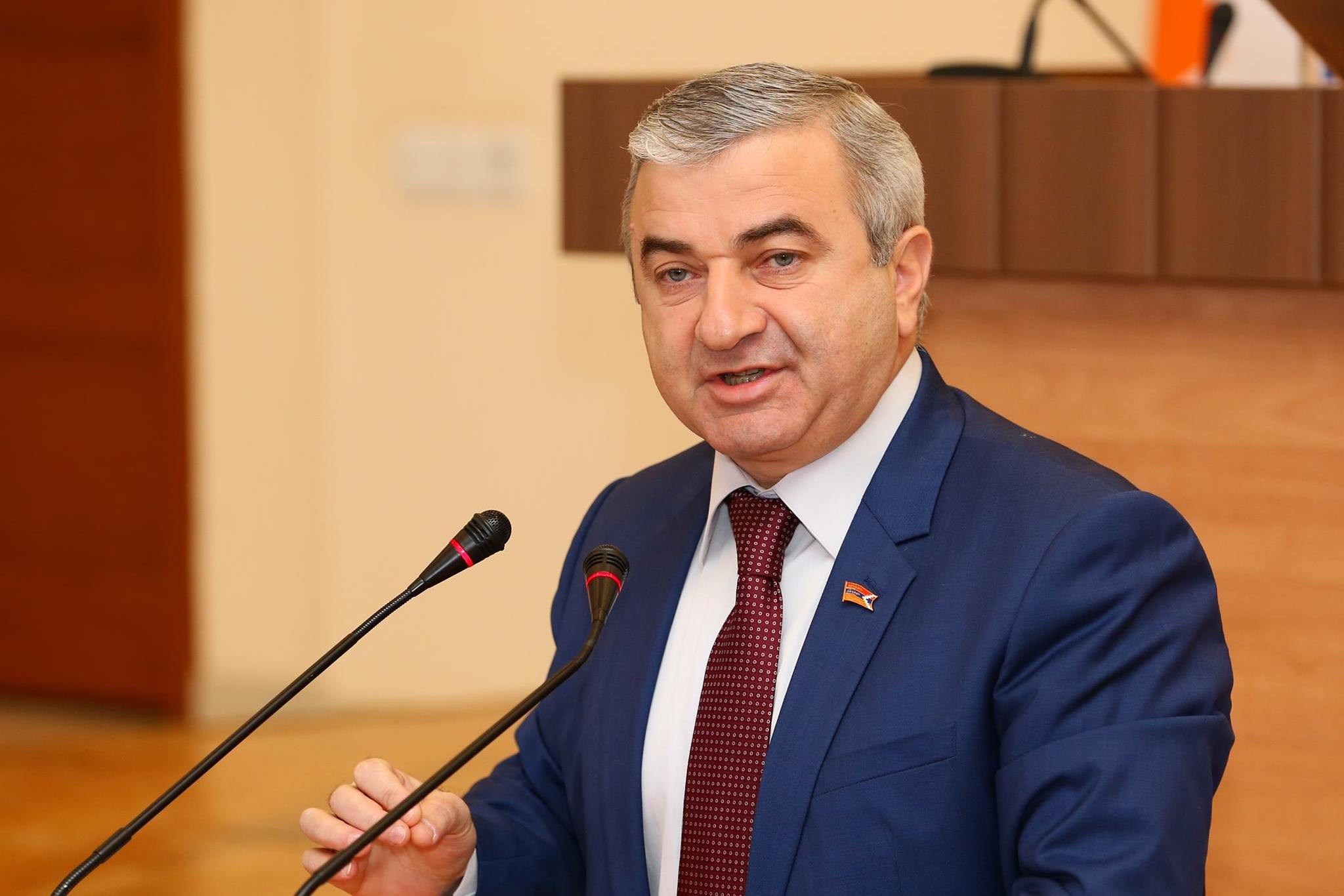 Ашот Гулян подал в отставку с поста советника спикера НС Армении