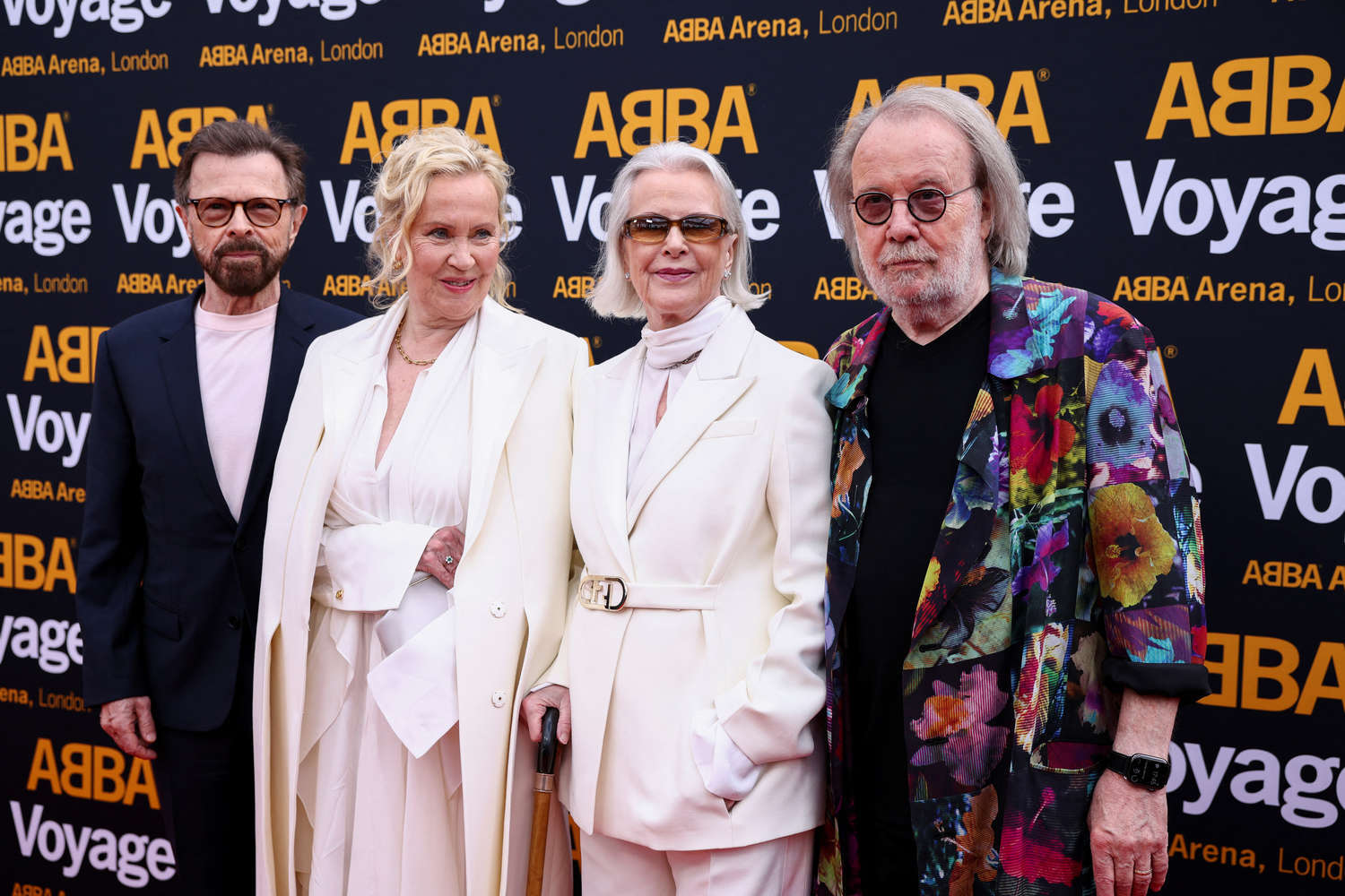 Все четверо участников ABBA впервые за 36 лет вместе вышли в свет