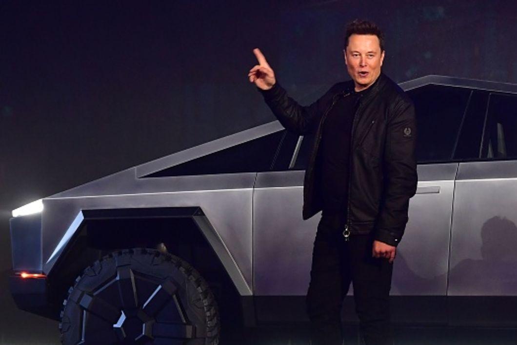 Компании то и дело предсказывали скорый крах: Tesla — лучший автопроизводитель десятилетия 