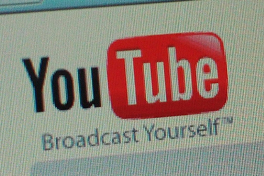 YouTube протестирует функцию покупок из видео во время прямых трансляций