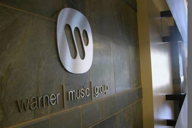 Warner Music впервые подпишет контракт с сервисом, создающим музыку при помощи алгоритмов: пять уже записаны