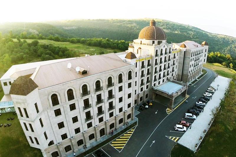 «Առաջին անգամ զգում ենք, թե ինչ է նշանակում ՊԵՏՈՒԹՅԱՆ հովանավորություն, հոգատարություն». Ծաղակաձորում մեկուսացվածները նամակ են տարածել