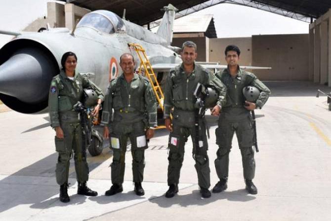 Благодаря тяжелой работе и настойчивости: первая индийская женщина-пилот истребителя допущена к боевым операциям