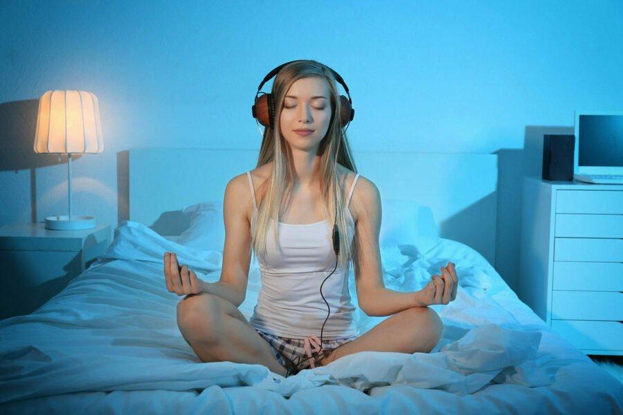 Прослушивание спокойной музыки перед сном может предотвратить развитие сердечных заболеваний: ученые
