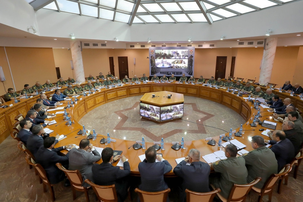 ՊՆ-ում քննարկել են սմարթֆոնների արգելքի ու զինծառայողների մասնակցությամբ հաճախակի դարձած վթարների կանխման հարցը