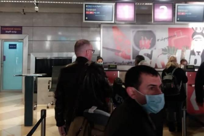 Посол: 62 пассажира вылетели из Украины в Армению чартерным рейсом