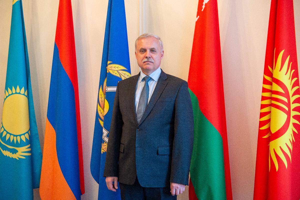Ереван и Баку должны решать пограничные разногласия дипломатическими средствами – Зась