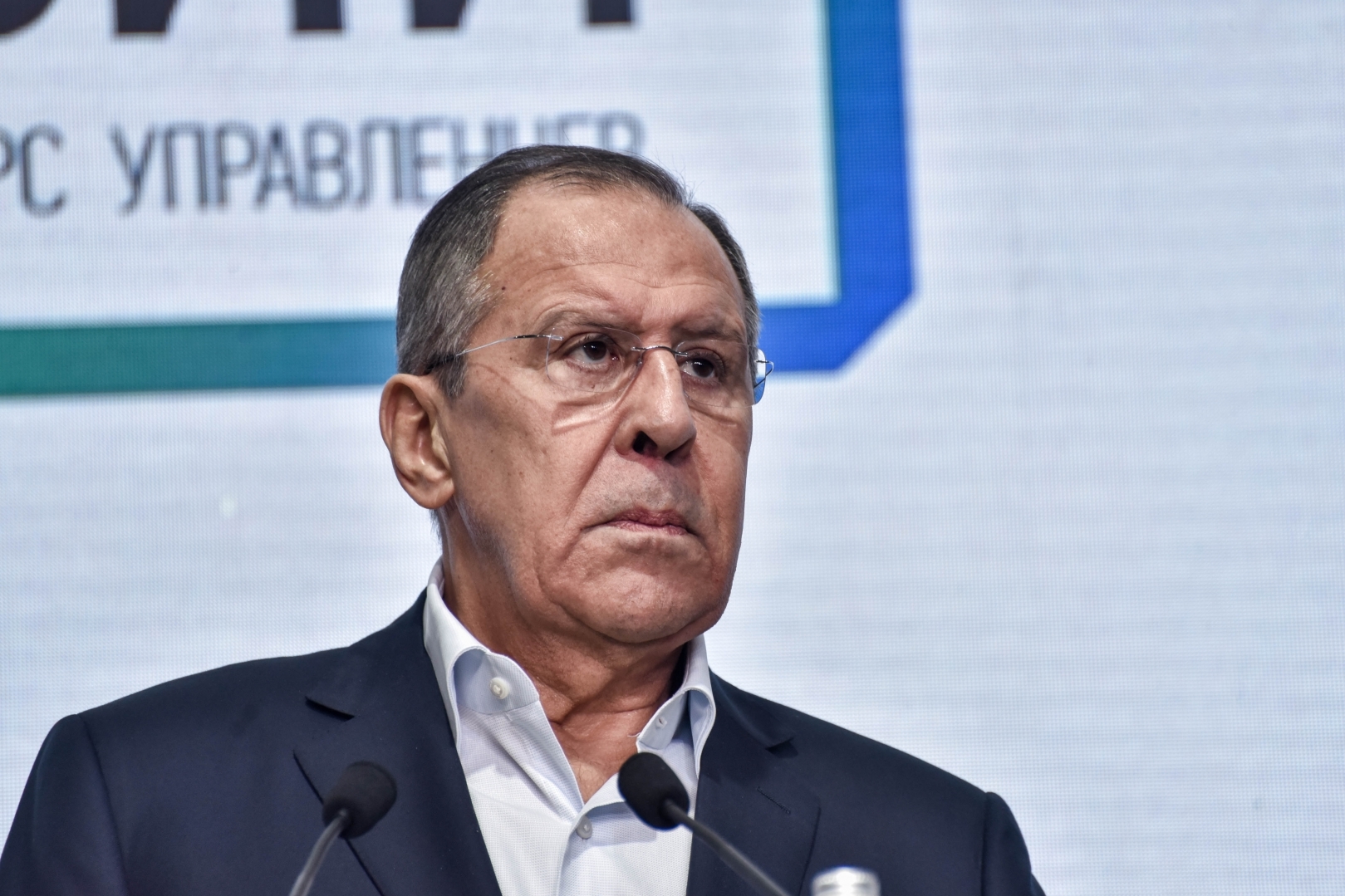 Если бы удалось договориться по Карабаху раньше, то пять районов отошли бы Баку, только мирно. Лавров
