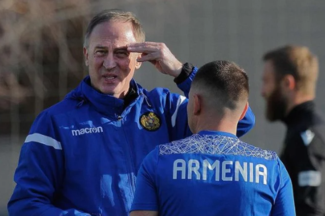 УЕФА открылa дело против главного тренера сборной Армении Александра Петракова после матча с Хорватией